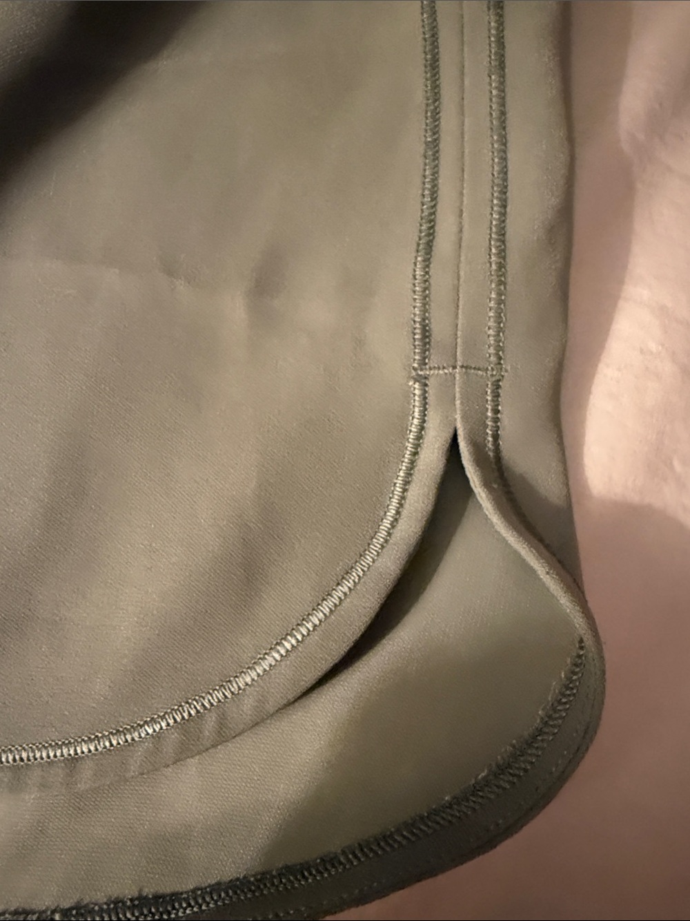 Lululemon - Picture 4 of 7